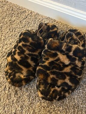 UGG Leopard Print Fluffy Slide Slippers in Black and Brown